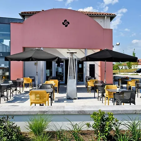 ホテル Restaurant Aldaburua 3*